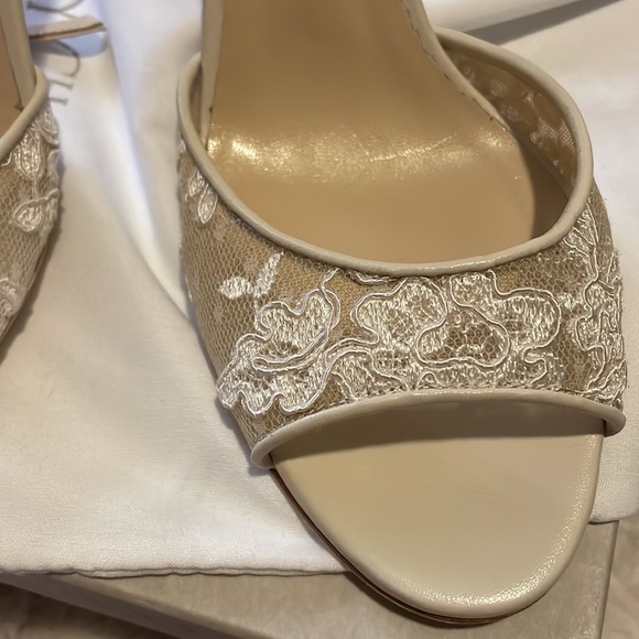 JIMMY CHOO
ANNIE WOMENS FLORAL LACE OPEN-TOE HEELS - Picture 11 of 11